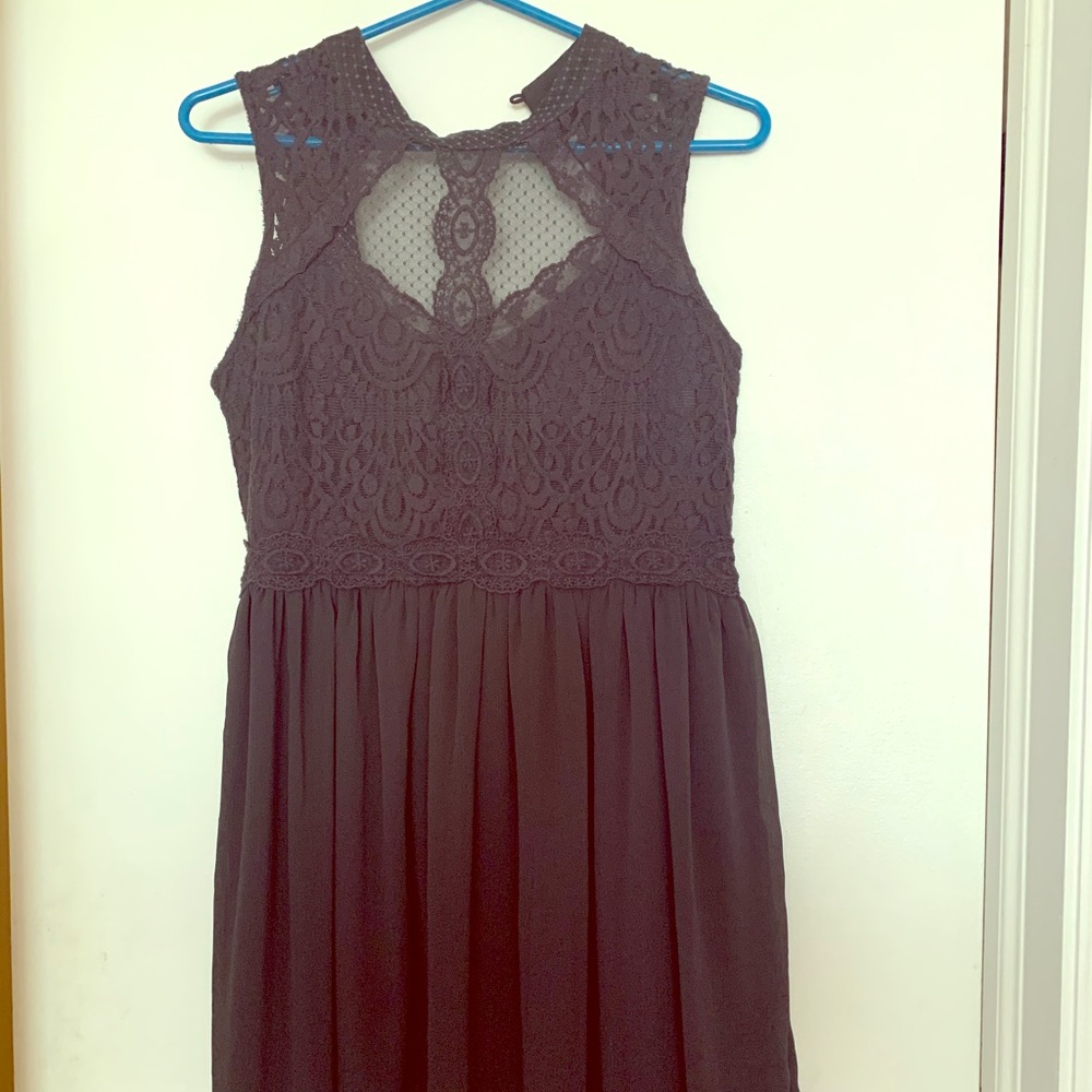 📦 Adorable grey dress